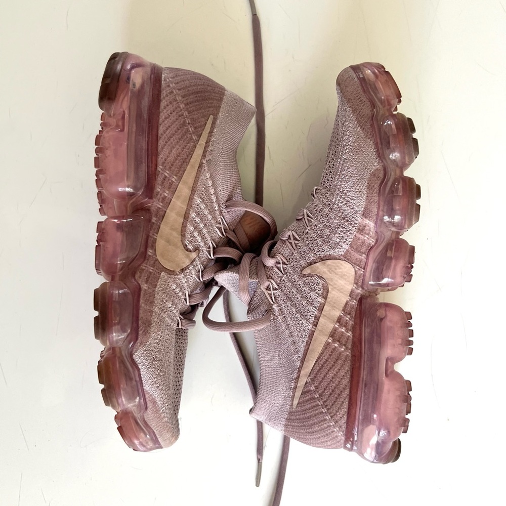 Women’s Nike vapormax shoes